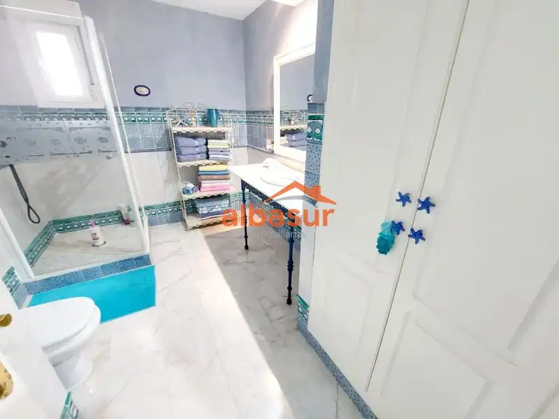 Chalet con piscina en venta en Calle Enebro, imagen 23