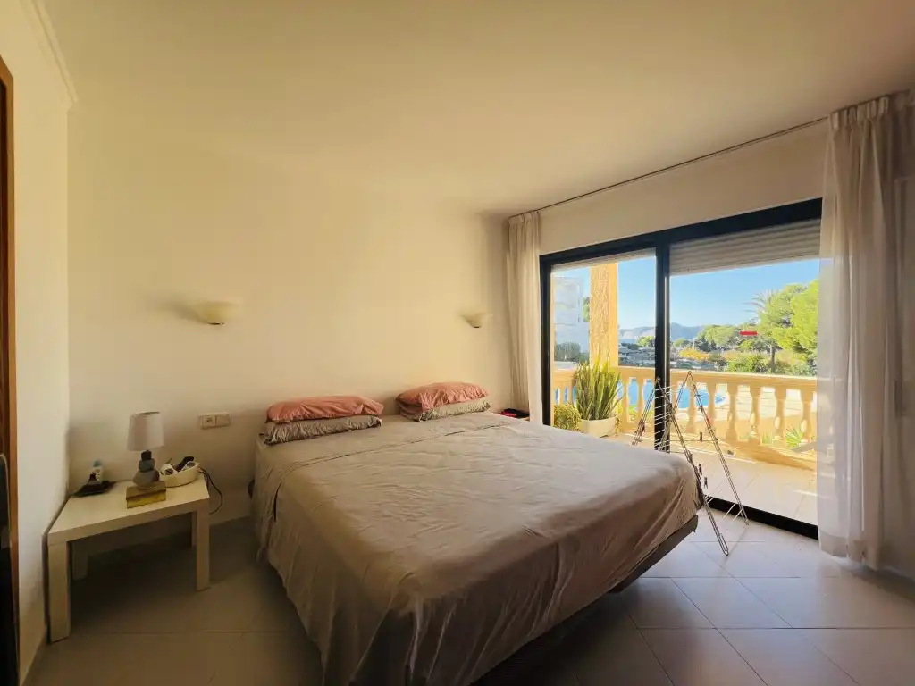 Habitación de Apartamento de alquiler en Calvià con Aire acondicionado, Terraza y Piscina