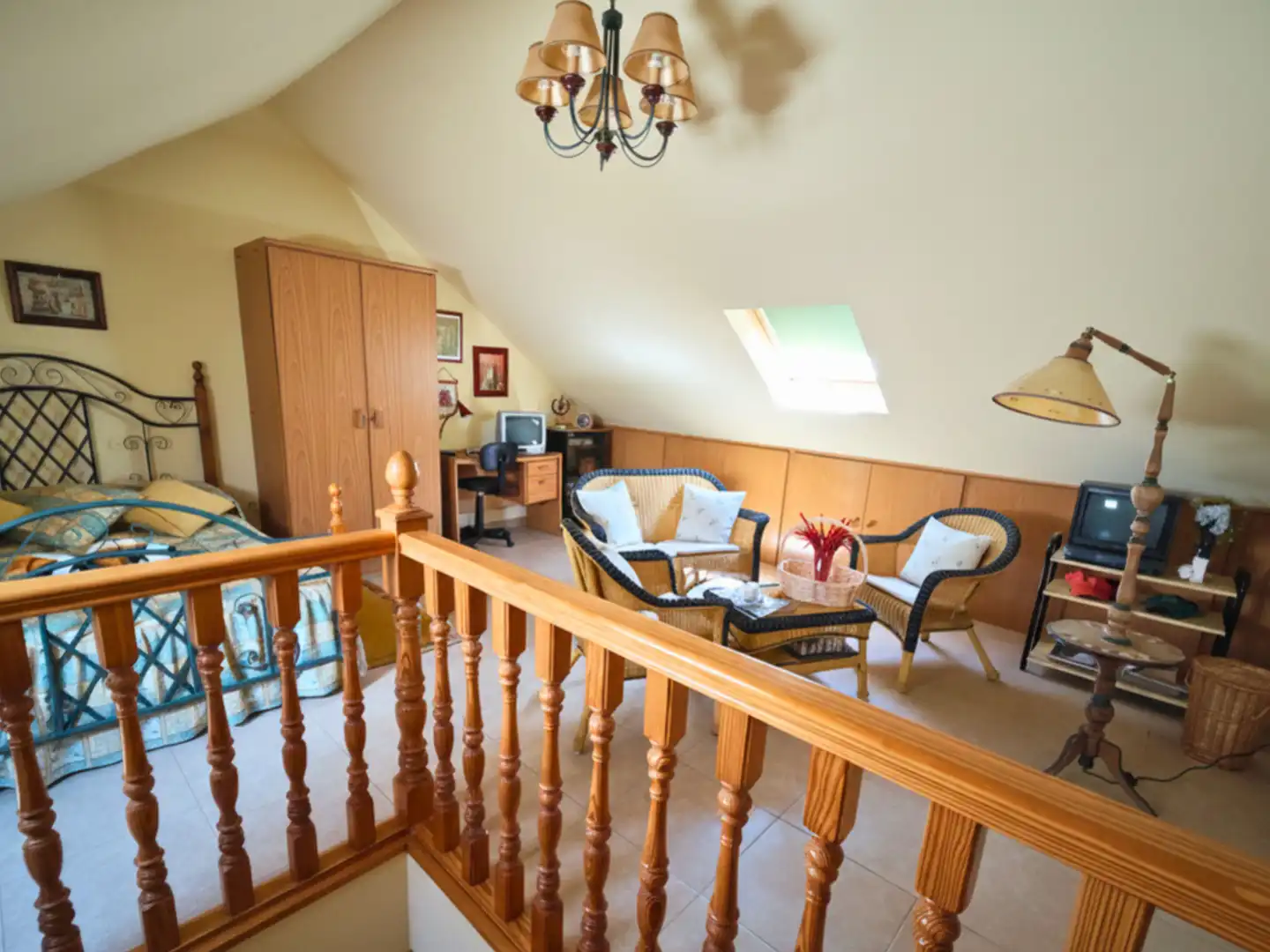 Living room of Detached homes for sale in Parla  with Air Conditioner, Heating and Private garden