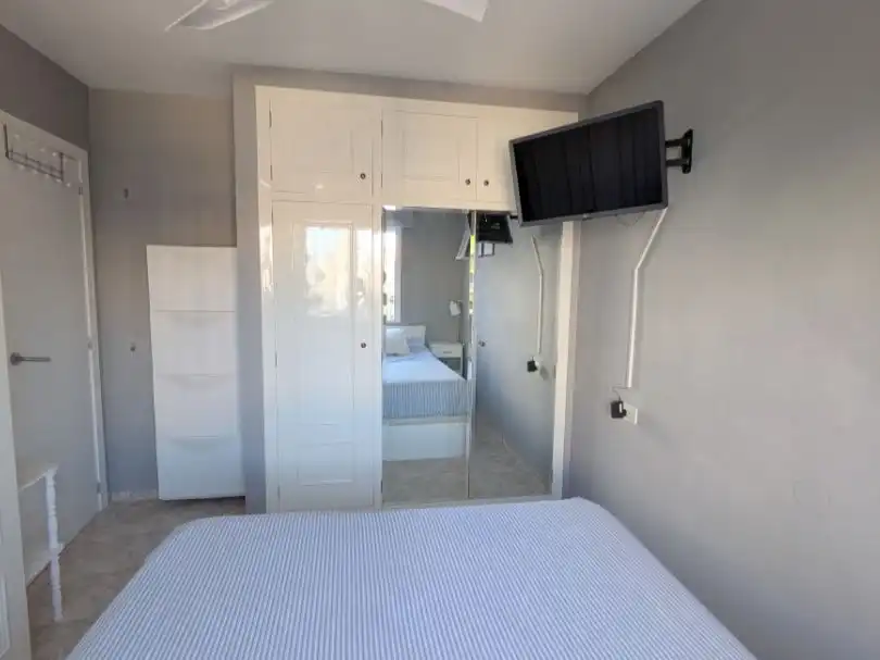 Habitación de Apartamento de alquiler en Benicasim / Benicàssim con Calefacción, Trastero y Amueblado