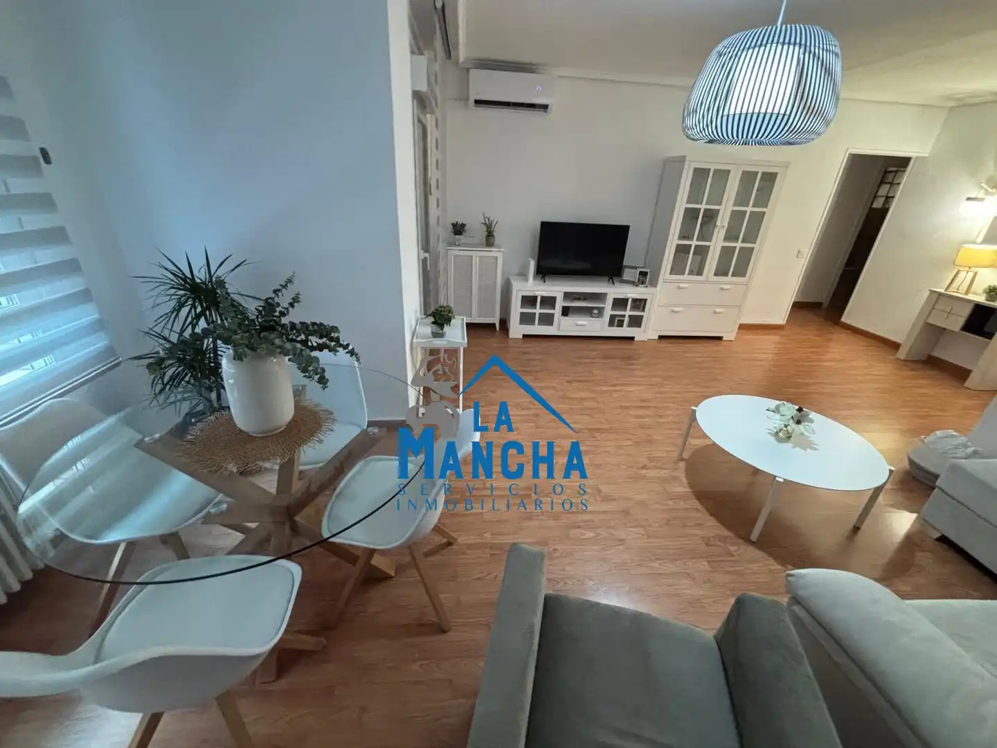 Sala de estar de Piso de alquiler en Albacete con Aire acondicionado, Calefacción y Amueblado