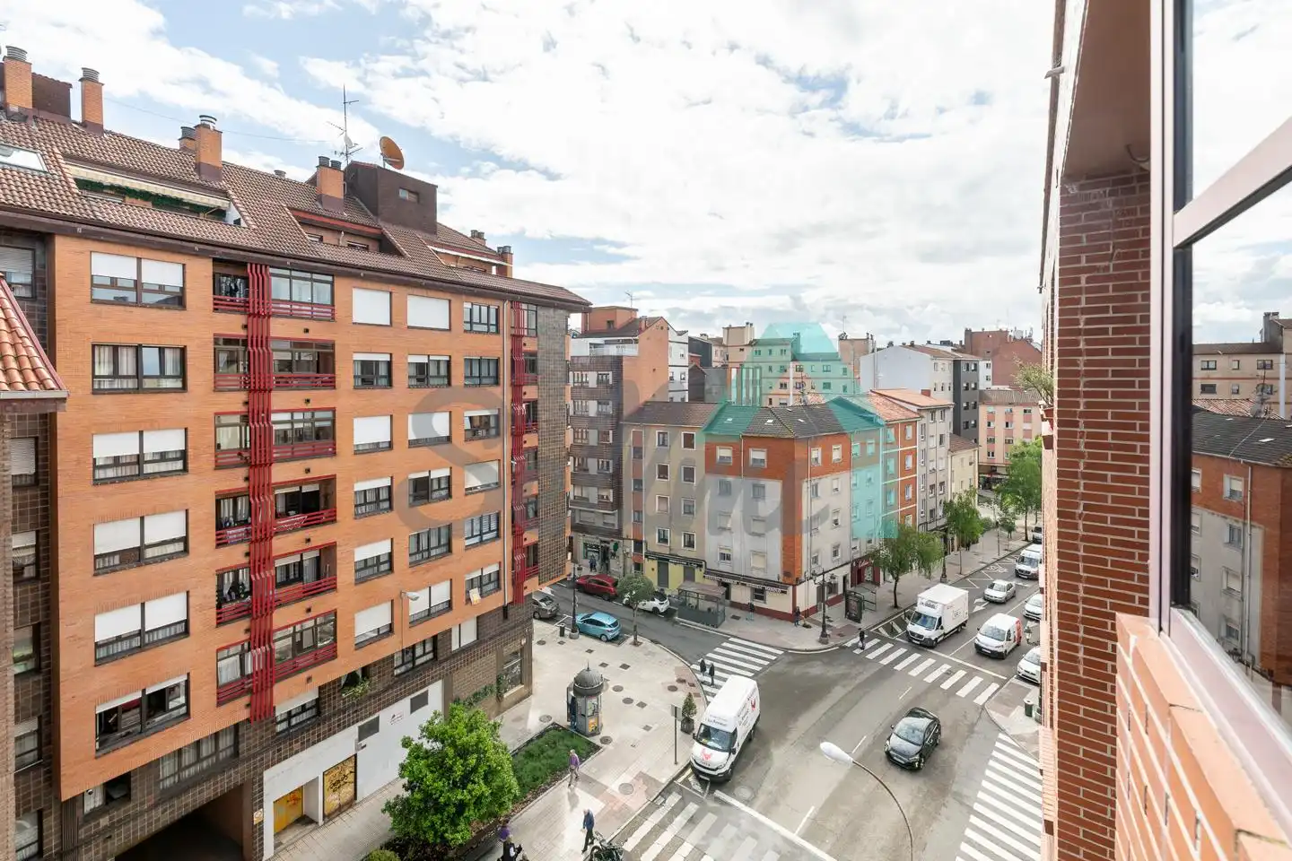 Vista exterior de Dúplex en venda en Oviedo  amb Calefacció, Parquet i Terrassa
