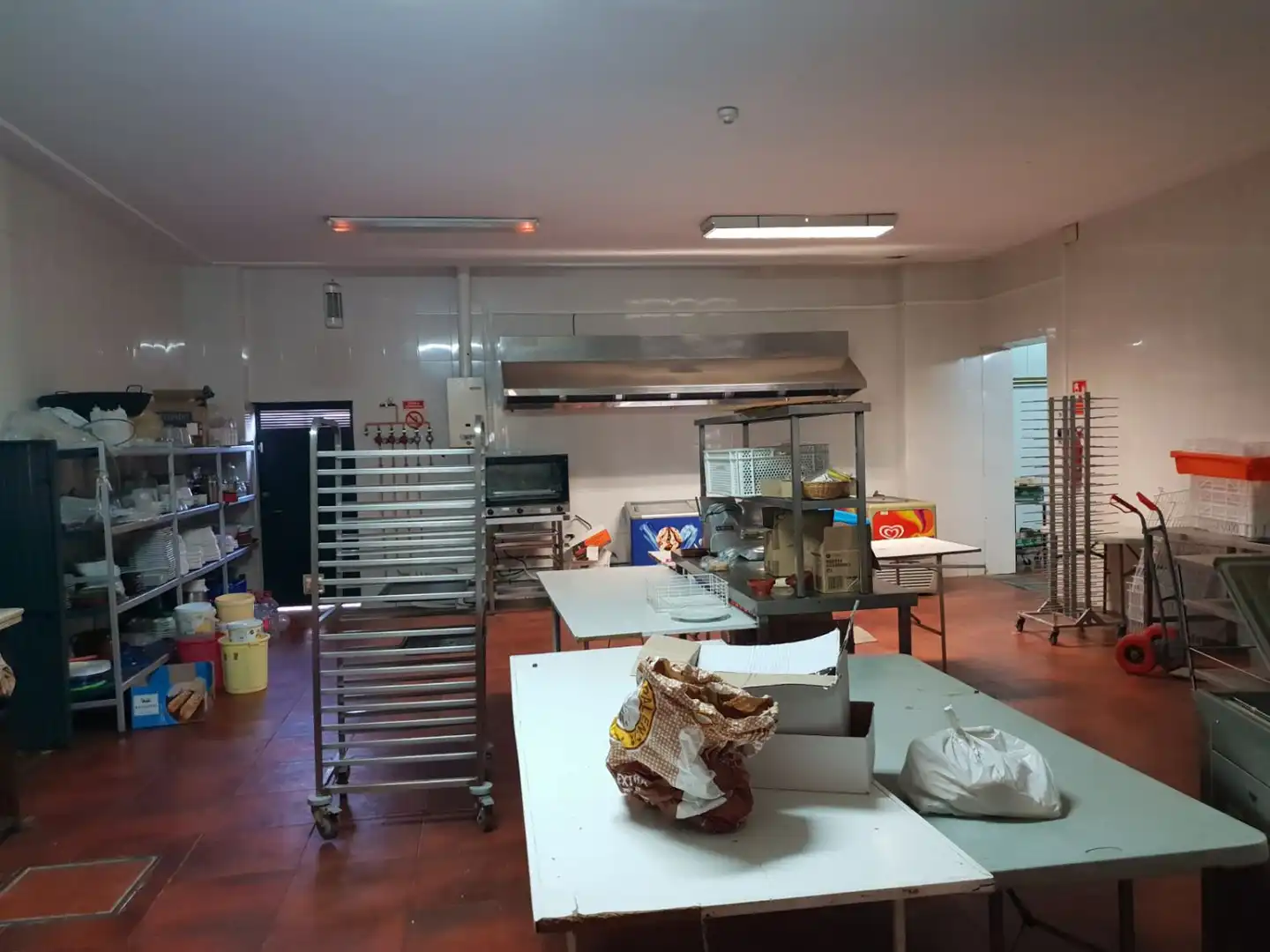 Cocina de Finca rústica en venta en La Algaba
