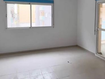 Piso con balcón en venta en Casco Urbano