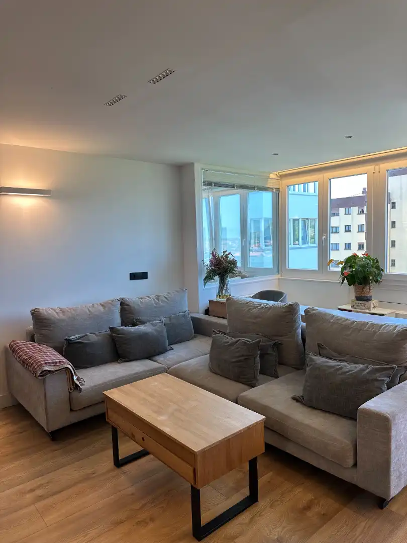 Sala de estar de Piso en venta en Castrillón con Calefacción, Parquet y Internet