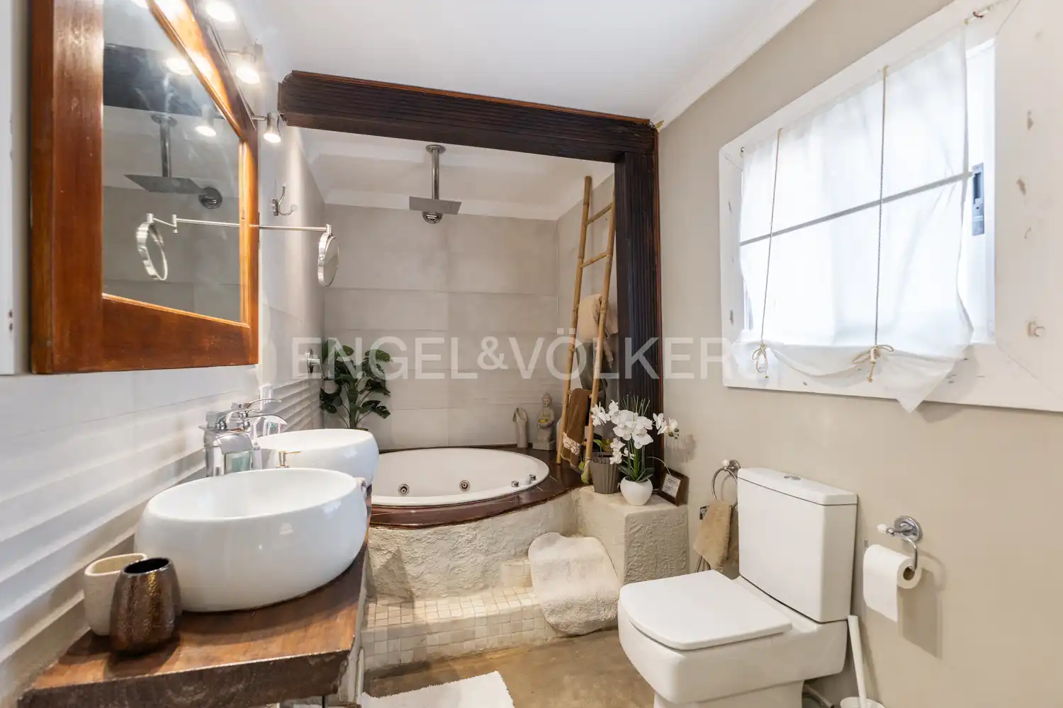 Baño de Casa o chalet en venta en Pedralba con Aire acondicionado, Calefacción y Jardín privado