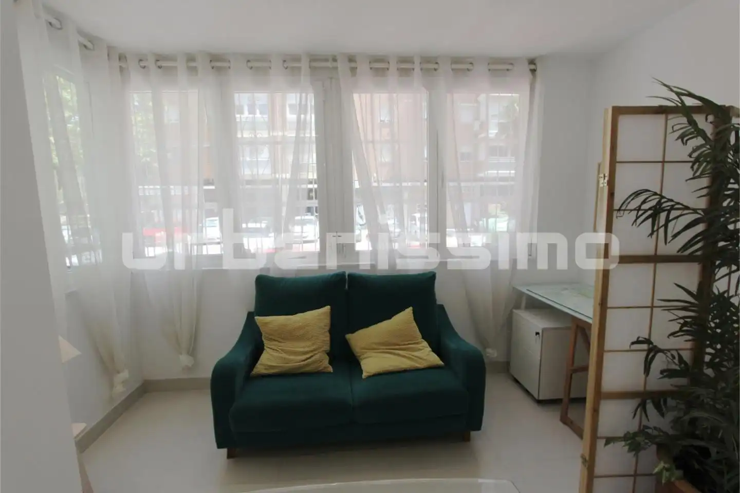 Sala d'estar de Apartament de lloguer en Madrid amb Aire condicionat, Calefacció i Moblat