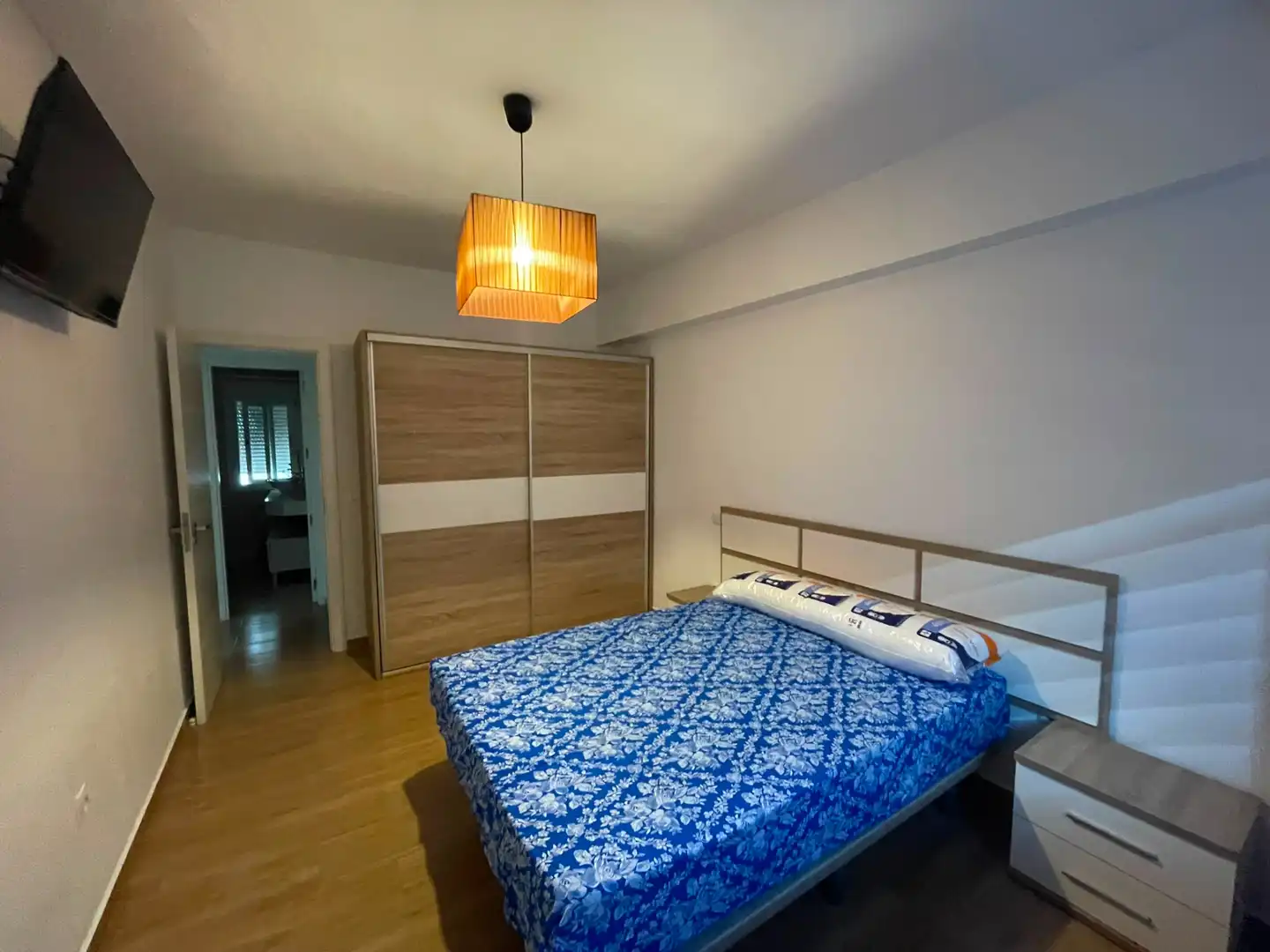 Dormitori de Pis de lloguer en Mérida amb Parquet, Moblat i Forn