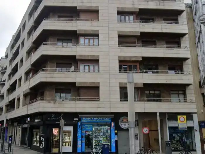 Vista exterior de Piso en venta en Vitoria - Gasteiz con Aire acondicionado