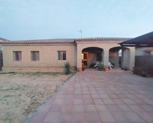 Exterior view of House or chalet for sale in El Puerto de Santa María  with Private garden, Terrace and Storage room