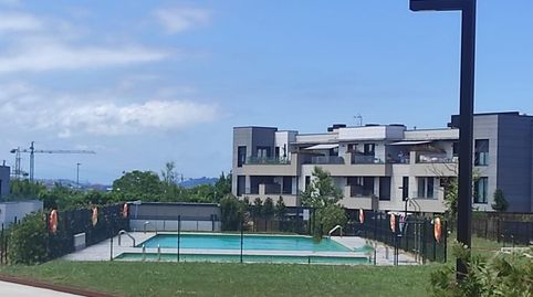 Foto 4 de Planta baja de alquiler en Marqués de Hazas, Valdenoja, Santander