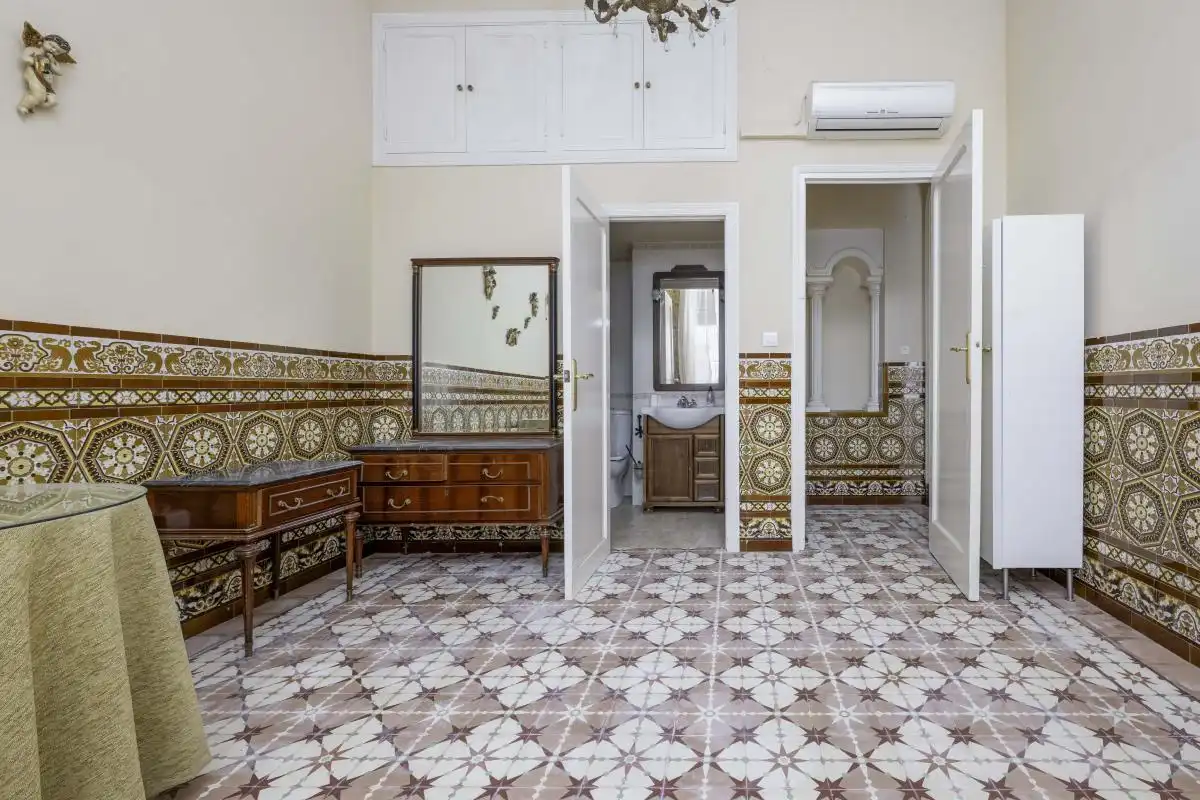 Baño de Casa adosada en venta en Villanueva del Ariscal con Aire acondicionado, Calefacción y Terraza