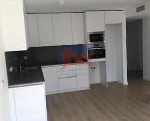 Kitchen of Flat to rent in  Madrid Capital  with Air Conditioner