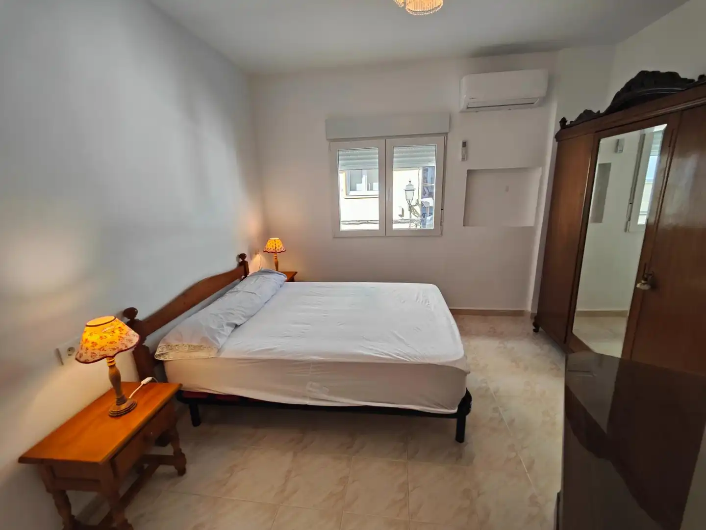 Bedroom of Apartments for rent in Granada  with Air Conditioner, Heating and Furnished