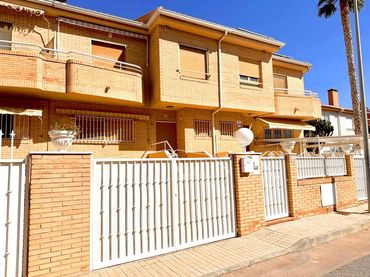 Bungalow con jardín en venta en Calle Cap. Sant Antoni