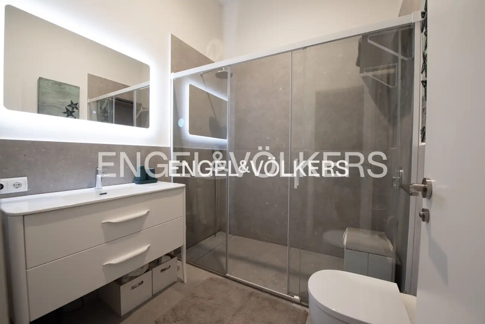 Bathroom of Apartments for sale in Sevilla  with Heating