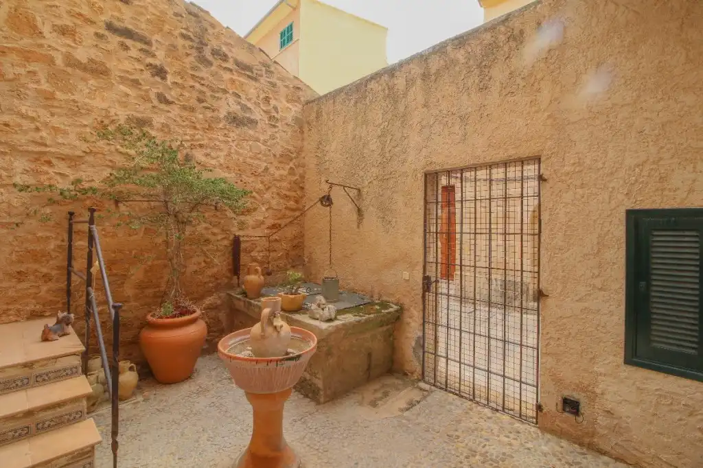 Terrace of Detached homes for sale in Alcúdia  with Air Conditioner, Terrace and Furnished