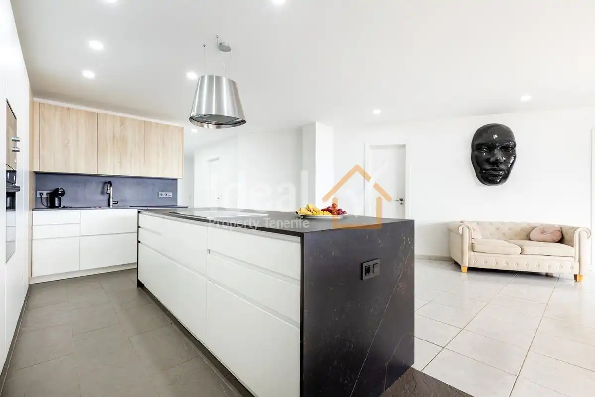Apartment with pool for sale in Costa Adeje, imagen 5