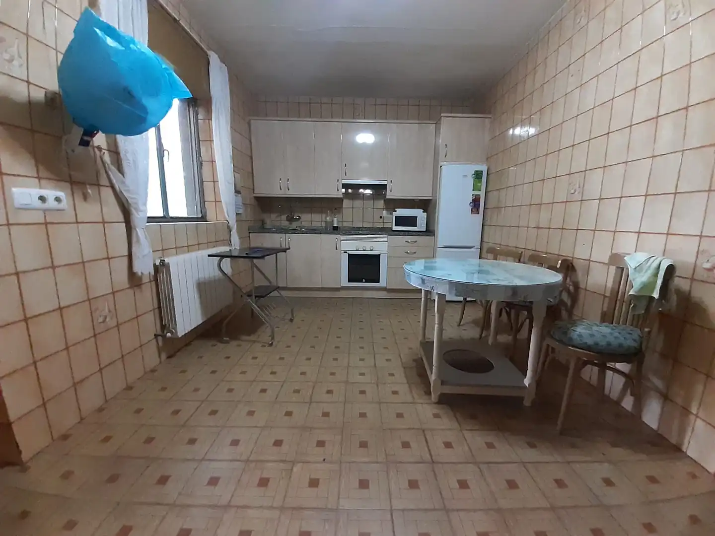 Cuina de Casa o xalet en venda en Moreruela de Tábara amb Calefacció i Jardí privat