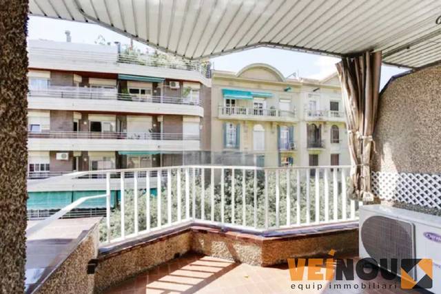 Piso en Venta en Carrer de los Castillejos en Sagrada Família