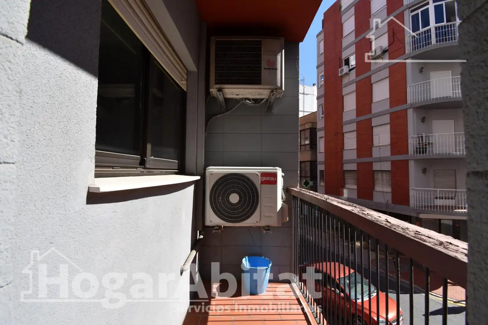 Terrasse von Wohnung zum Verkauf in Oliva mit Klimaanlage, Heizung und Parkett