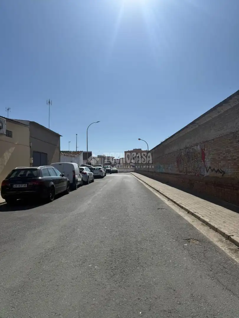 Residencial en venda a Nuevo Parque - Los Rosales - Tráfico Pesado