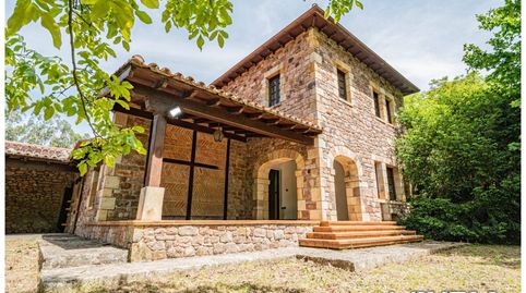 Foto 2 de Casa o chalet en venta en Calle Alvareo, Escalante, Cantabria