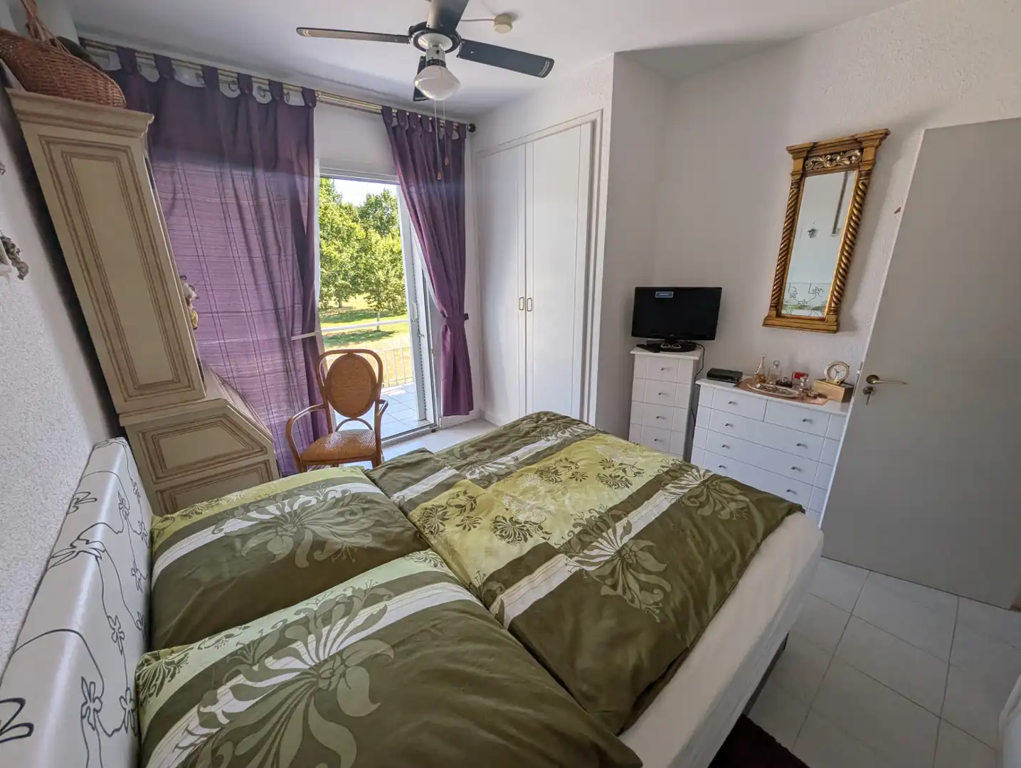 Schlafzimmer von Wohnungen zum Verkauf in Roses mit Klimaanlage, Terrasse und Möbliert