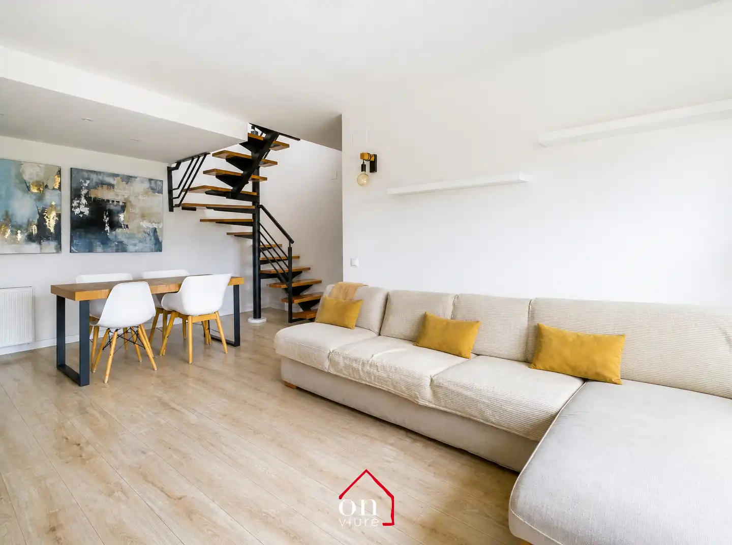 Sala d'estar de Pis en venda en Sant Cugat del Vallès amb Aire condicionat, Calefacció i Parquet