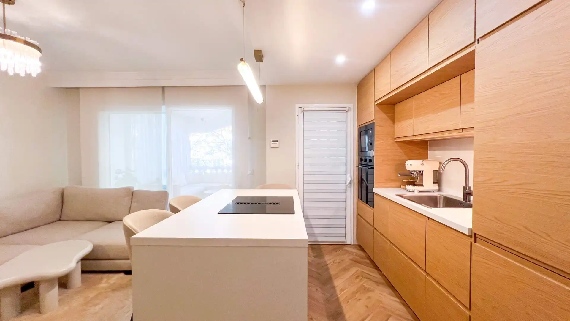 Cuina de Apartament en venda en Marbella amb Terrassa i Piscina comunitària