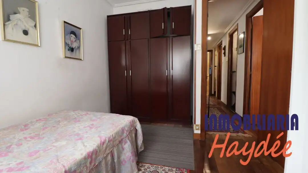 Bedroom of Flat for sale in Getxo   with Heating, Private garden and Storage room
