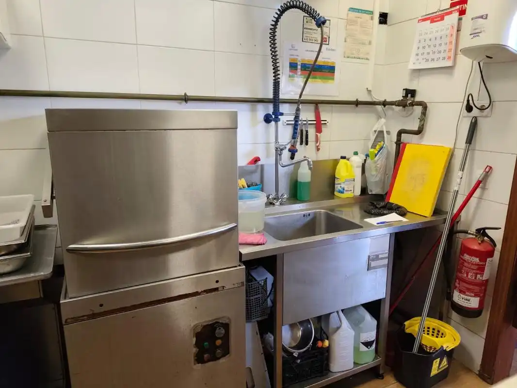 Cuina de Local en venda en Torrejón de Ardoz amb Aire condicionat, Calefacció i Terrassa