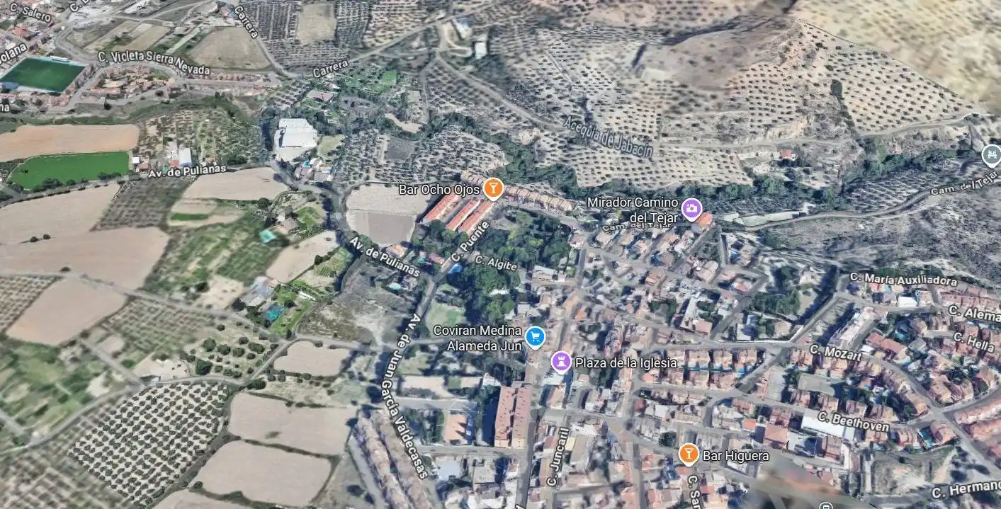 Adossat amb piscina en venda a Jun, imagen 4