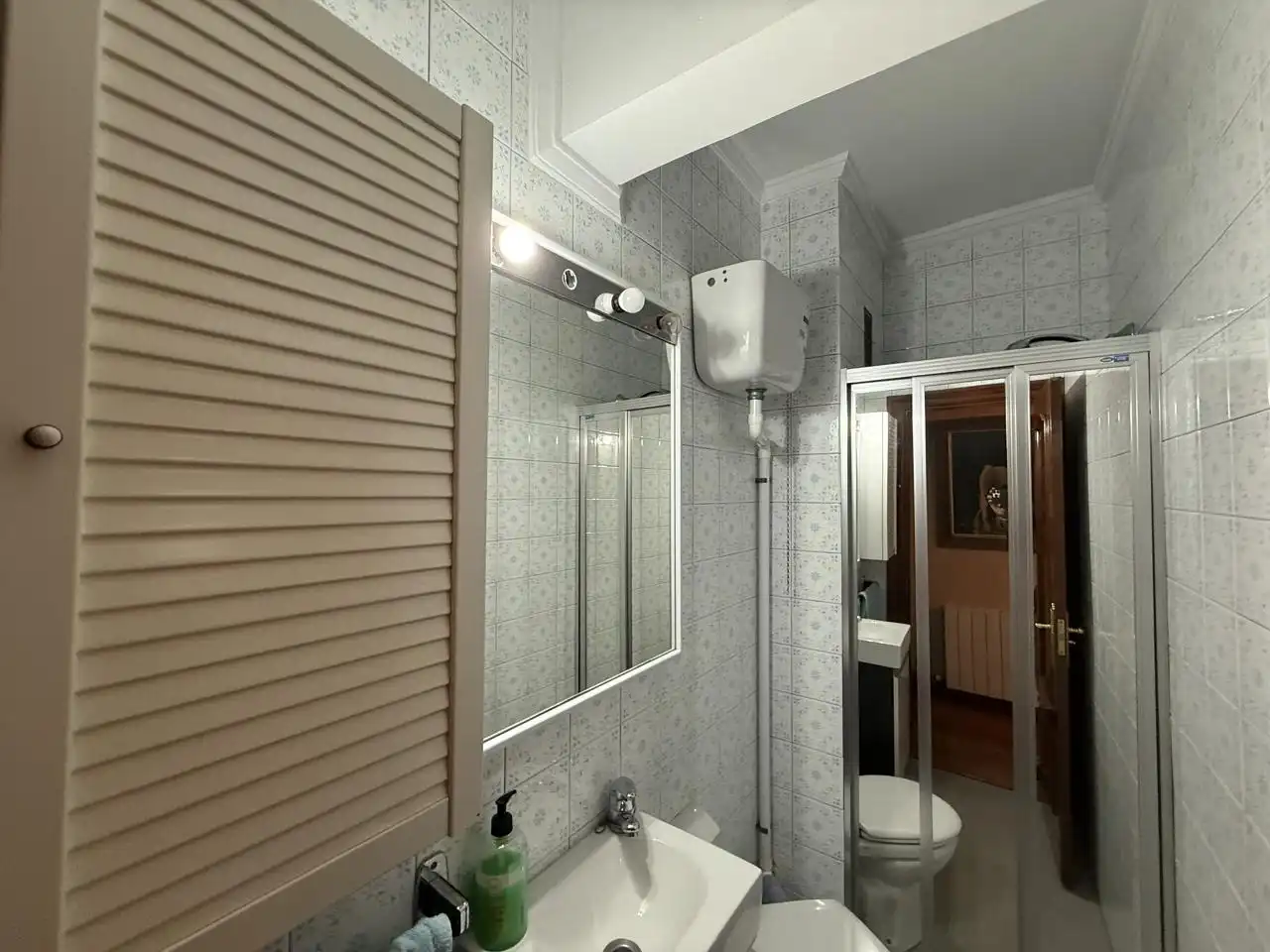 Bathroom of Flat for sale in Barakaldo   with Heating and Balcony