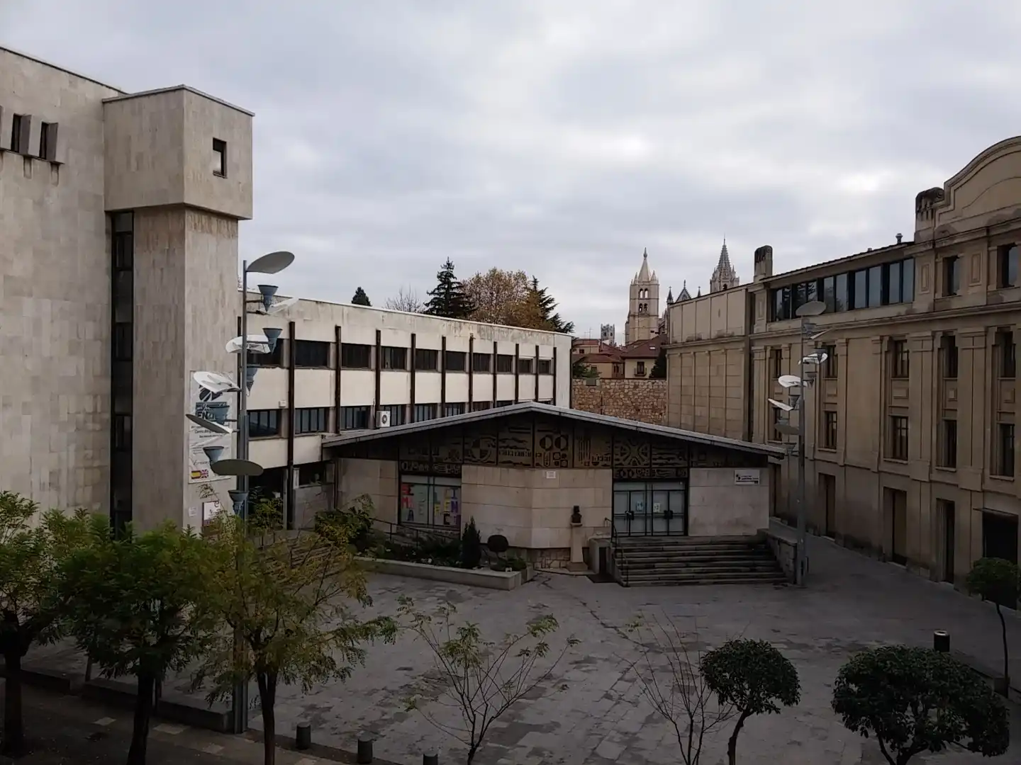 Exterior view of Flat for rent in León Capital   with Heating, Furnished and Oven