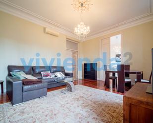 Living room of Flat to rent in  Madrid Capital  with Air Conditioner and Heating