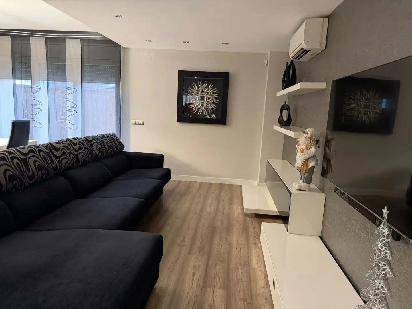 Living room of Houses for sale in Albesa  with Air Conditioner, Heating and Parquet flooring