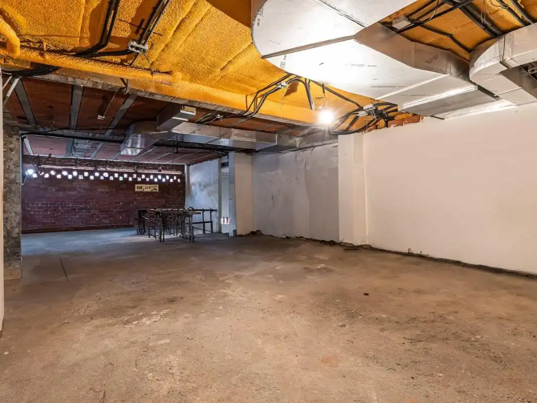 Commercial properties for sale in Coslada  with Heating and Terrace