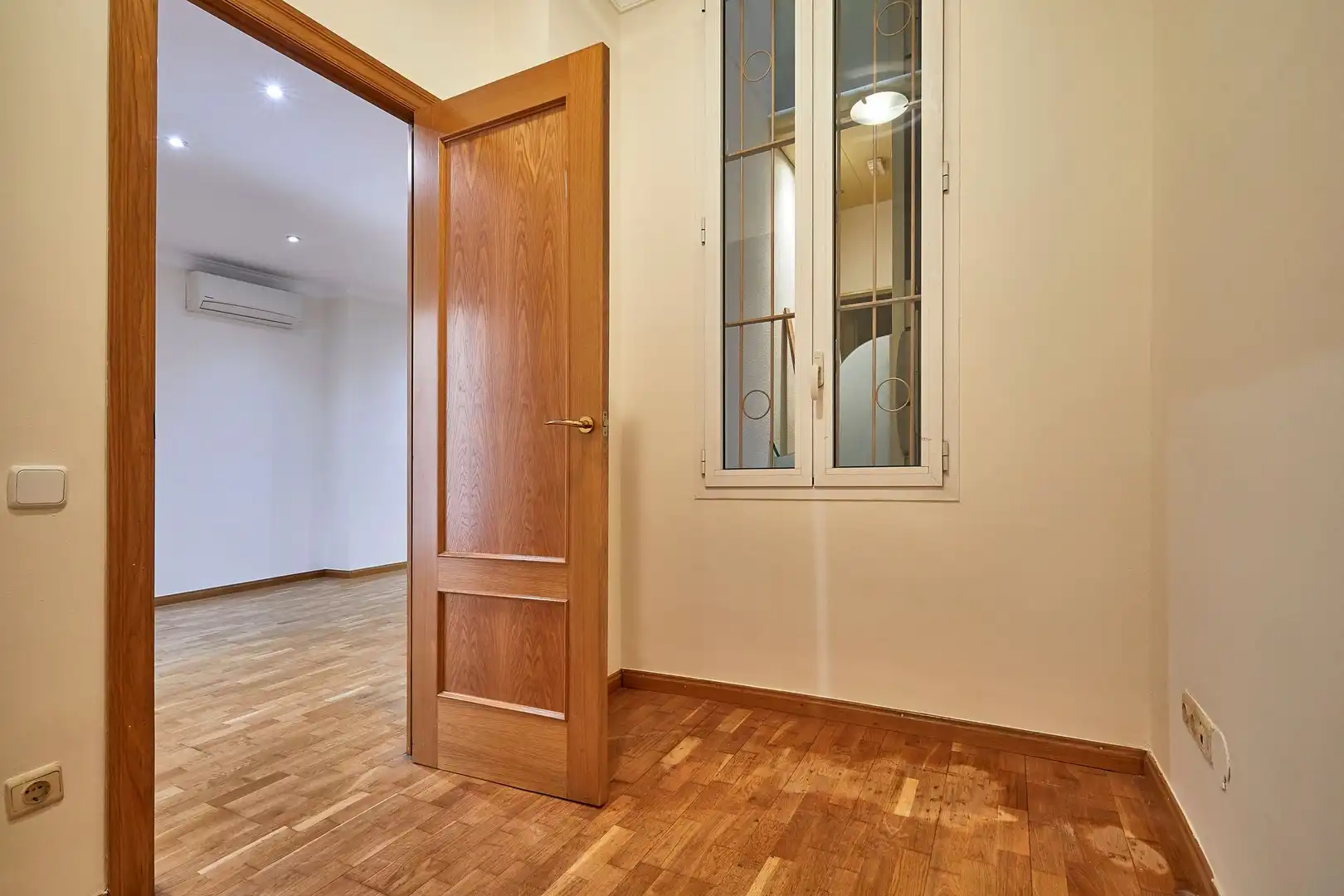 Apartments for sale in Barcelona  with Air Conditioner, Terrace and Balcony