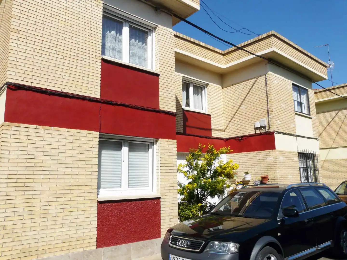 Vista exterior de Casa adosada en venta en Cascante con Calefacción y Jardín privado