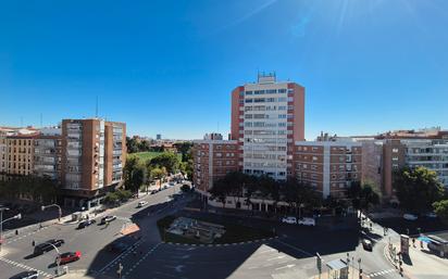 Exterior view of Attic to rent in  Madrid Capital  with Air Conditioner and Terrace