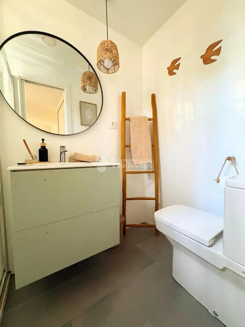 Bathroom of Flat for sale in Madrid  with Heating, Terrace and Furnished