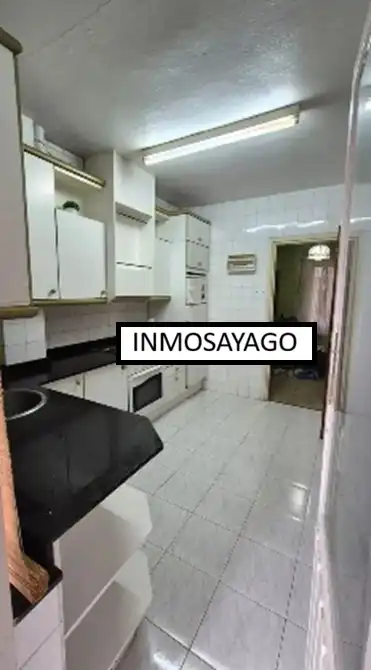 Cuina de Pis en venda en Torrelavega  amb Moblat
