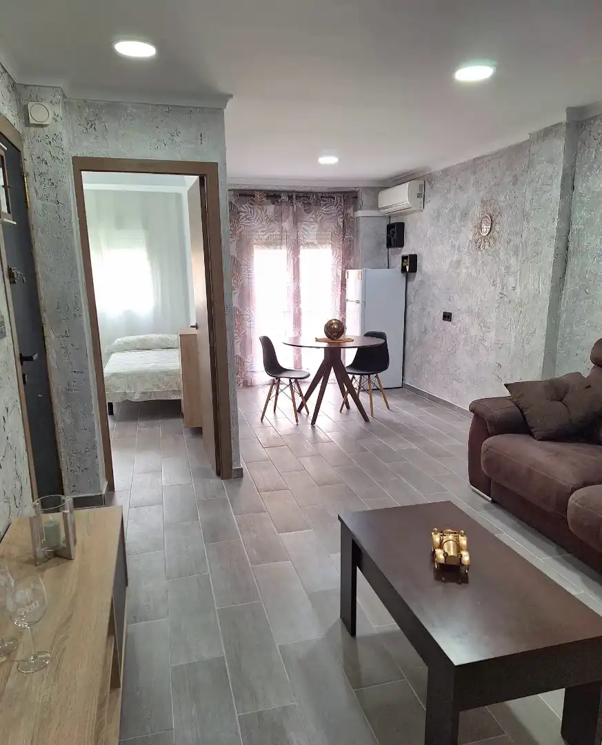 Habitación de Piso de alquiler en Elda con Aire acondicionado, Amueblado y Horno