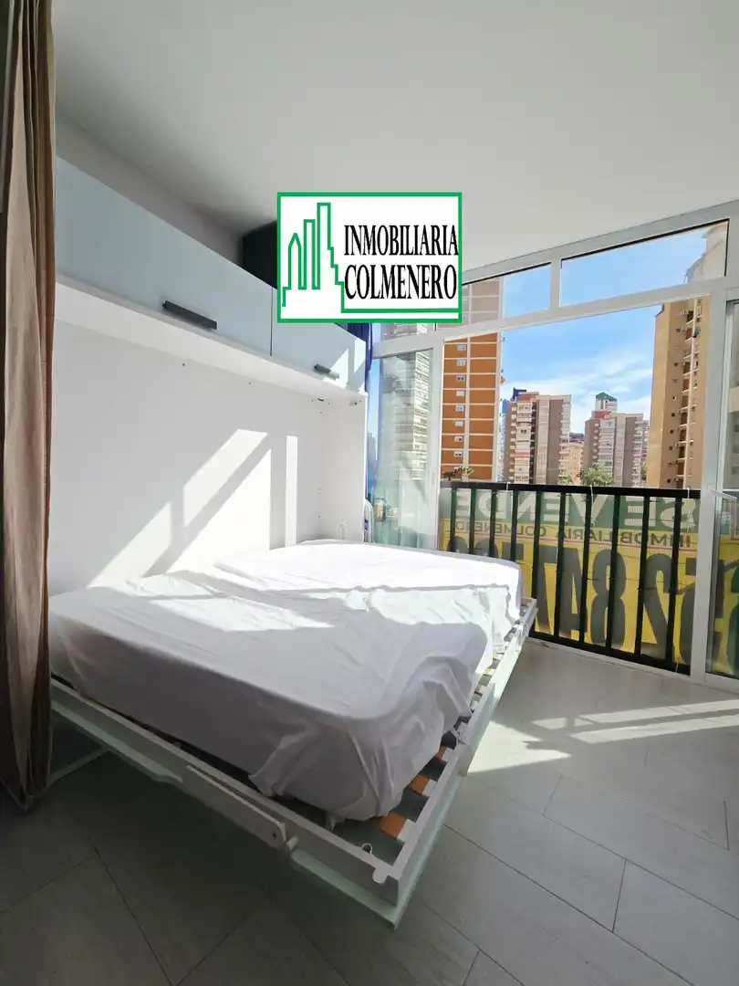 Dormitori de Estudi en venda en Benidorm amb Aire condicionat, Moblat i Piscina comunitària