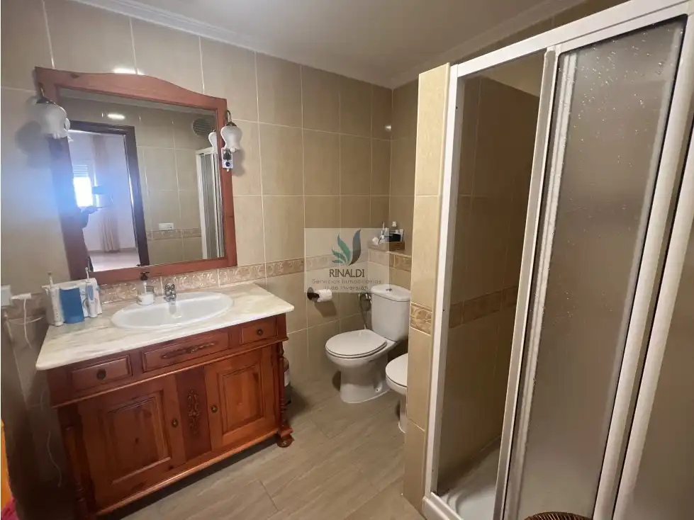 Badezimmer von Wohnungen zum Verkauf in Puerto del Rosario mit Möbliert
