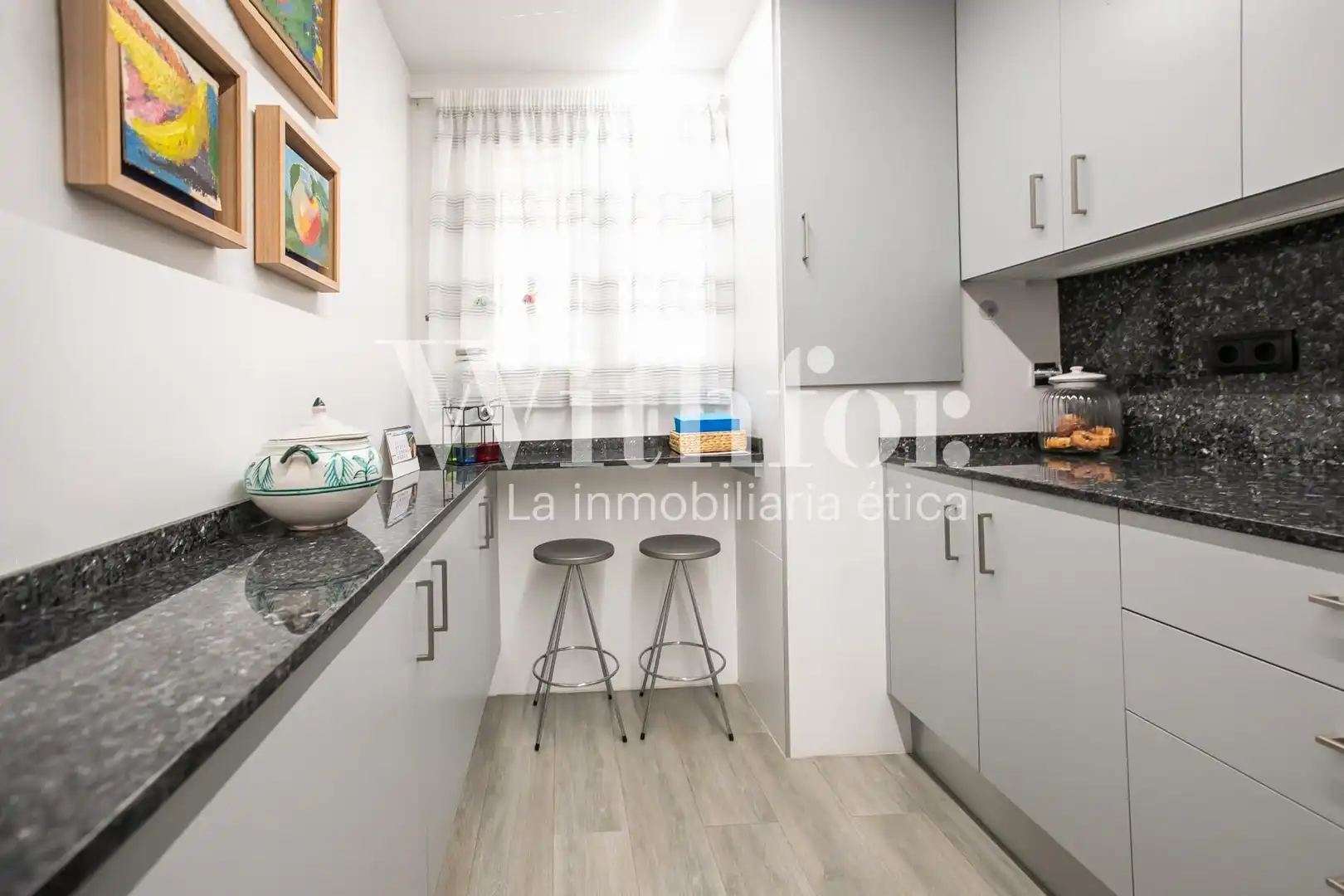 Cocina de Casa adosada en venta en Barcelona con Aire acondicionado, Jardín privado y Terraza