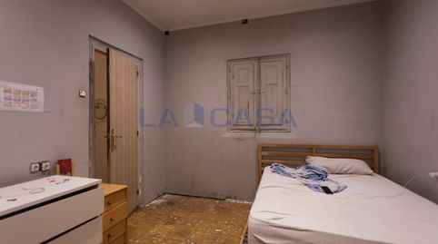 Foto 4 de Edifici en venda a Carrer Bòbiles, La Florida, L'Hospitalet de Llobregat