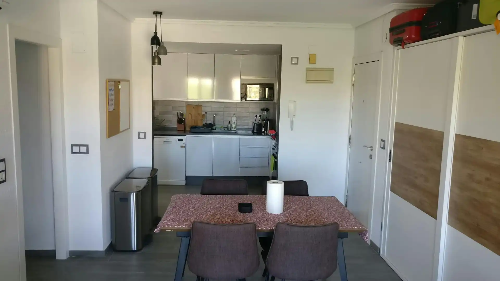 Cocina de Piso para compartir en Valencia con Aire acondicionado, Amueblado y Lavadora