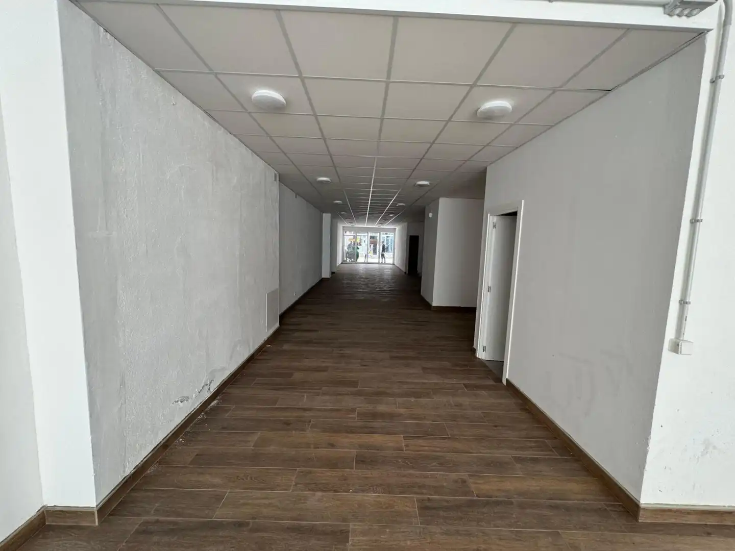 Commercial properties for rent in Calella